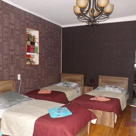 Guest House Gio Tbilisi Esterno foto